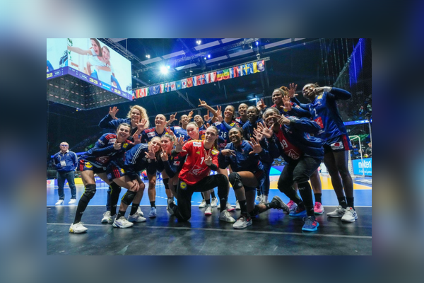 L'équipe de France féminine de handball est qualifiée pour les demi-finales du mondial 2023 après son succès contre la République tchèque.