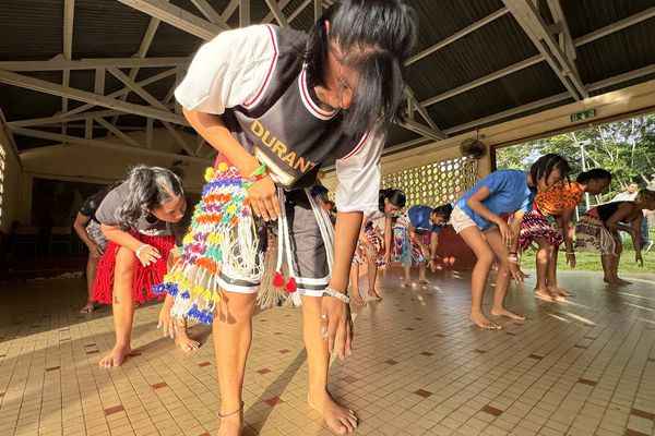 Atelier de danse Kali’na, où les jeunes se reconnectent à leurs racines culturelles.