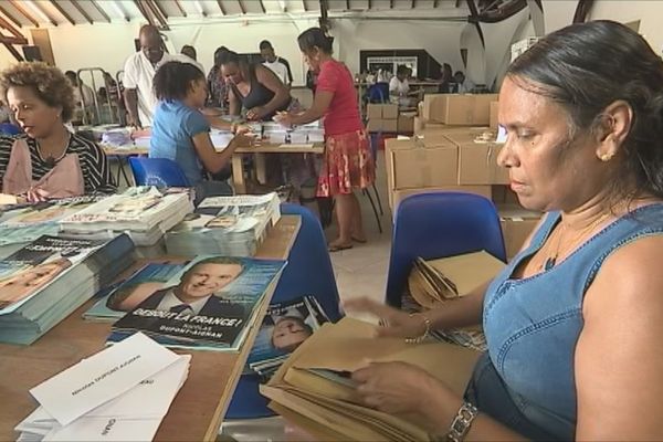 Mise sous pli à la préfecture de Martinique pour la présidentielle