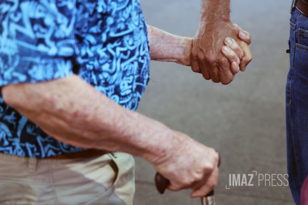 L'âge moyen de nos aînés qui vivent encore à leur domicile est de 70 ans à La Réunion, contre 72 ans en métropole.