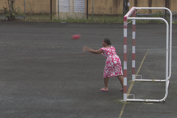 La jeune Sarélie Thimon, licenciée à l'UJ Redoute Handball.