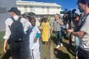 En visite au centre hospitalier de Mayotte, Marine Le Pen estime qu'il "faut un nouvel hôpital"