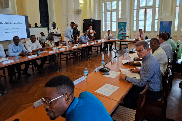 L'une des deux tables rondes qui s'est tenue en préfecture.