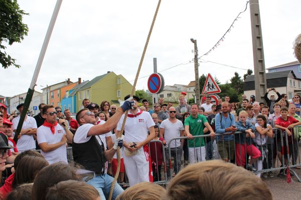 La Team Rustique au lever de balle de foin