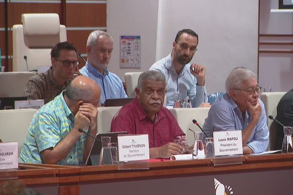 Le président du gouvernement Louis Mapou, au Congrès de la Nouvelle-Calédonie.