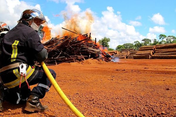 Bombeiros et pompiers vont plus coopérer