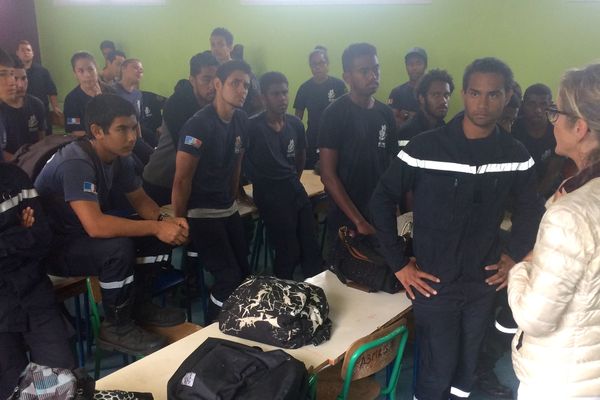 Mouvement d'humeur des élèves métiers de la sécurité au lycée Attiti, 19 juillet 2018