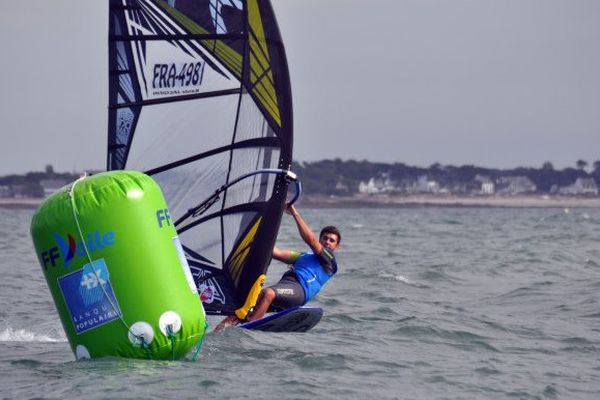 Basile Jacquin , en tête des championnats de France Espoirs en catégorie F31