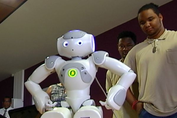 Les élèves maîtrisent la programmation d'un petit robot