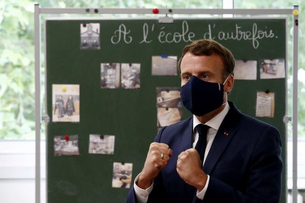 Macron école Poissy