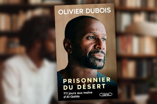 Le livre de l'ex-otage martiniquais, Olivier Dubois, s'intitule "Prisonnier du désert, 711 jours aux mains d'Al-Qaïda" publié aux Editions Michel Lafon.