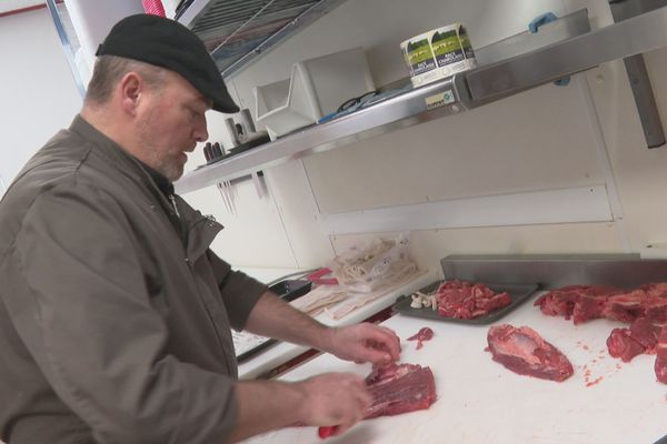 De la viande de Charolaise est importée à Miquelon chaque mois. 