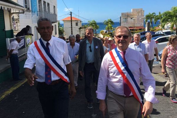 Les maires de Schoelcher et de Houilles