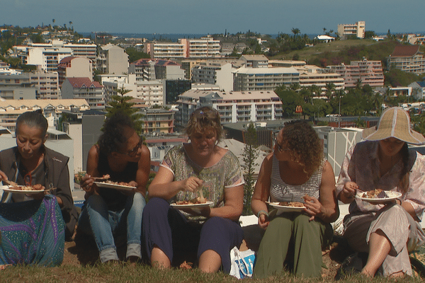 Des participantes du pique-nique partagé de la FOL, dimanche 28 juillet