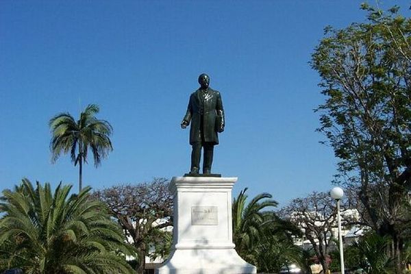 Statue François de Mahy