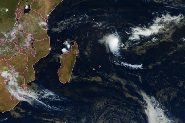 La Grande île pourrait être touchée par une forte tempête tropicale