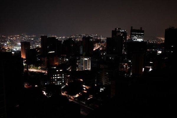 Caracas, en partie plongée dans le noir.