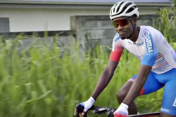 Cédric Locatin, cycliste de haut niveau et ingénieur