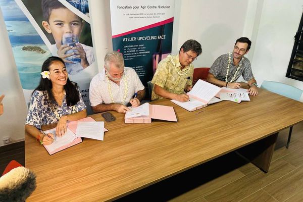 Signature de la convention entre l’association FACE Polynésie agir contre l’exclusion, les communes de Papeete et Pirae et la Polynésienne des eaux.