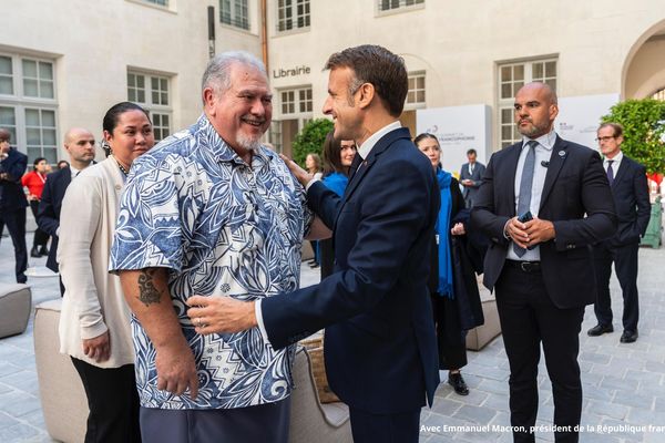 Moetai Brotherson et Emmanuel Macron